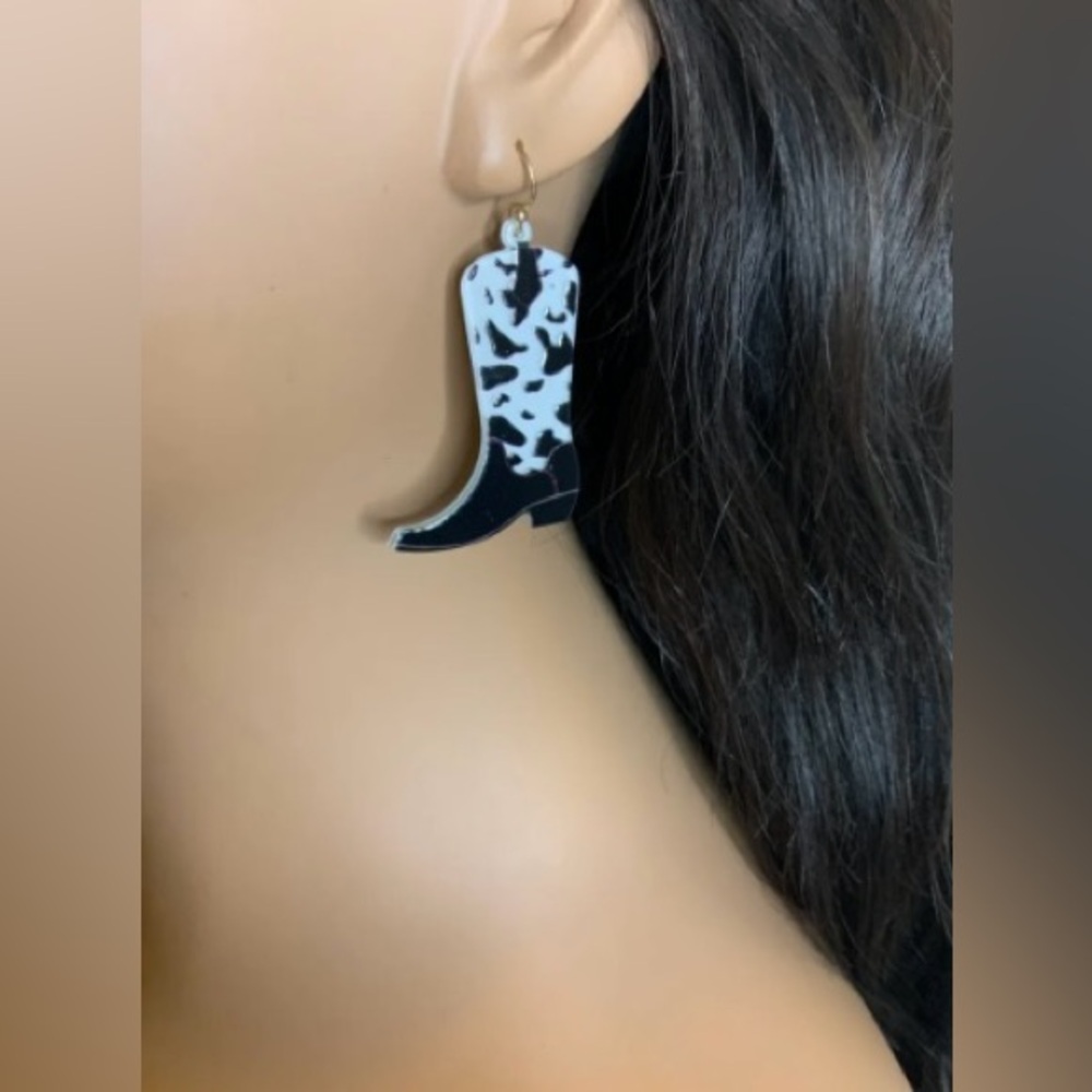 🌺10 items for $40 Cowgirl Boot Acrylic Earrings